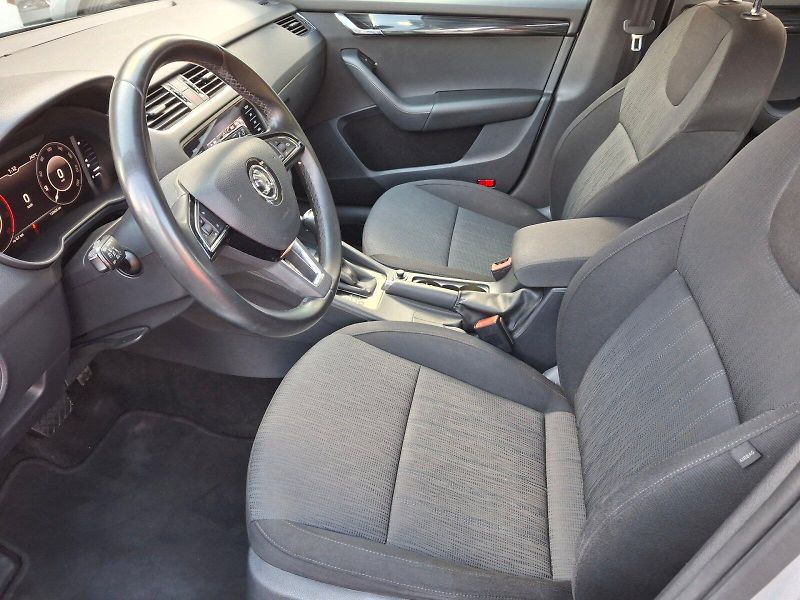 Škoda Octavia (2019) Style DSG 2,0TDi 110kW - fotka 16 z 34