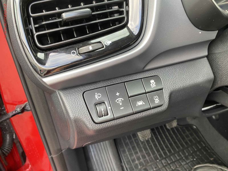 Kia Stonic (2018) 1.4 CVVT, ČR, Exclusive - fotka 15 z 19