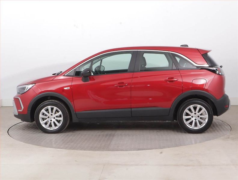 Opel Crossland X (2022) Elegance 1.2 Turbo, Automat - fotka 3 z 16