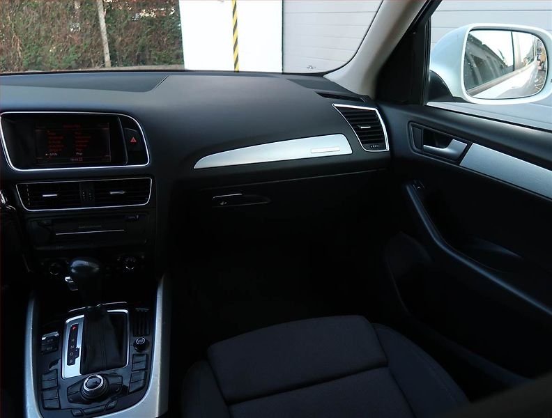 Audi Q5 (2012) 2.0 TDI, 4X4, Automat - fotka 8 z 19