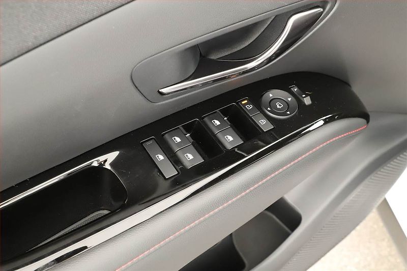 Hyundai Tucson (2025) 1.6 T-GDI, N-LINE, DPH - fotka 9 z 18