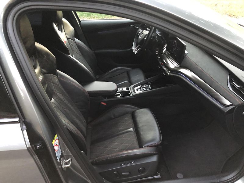 Škoda Octavia RS 2.0 TSI 180KW - 48 000 KM! - fotka 14 z 18