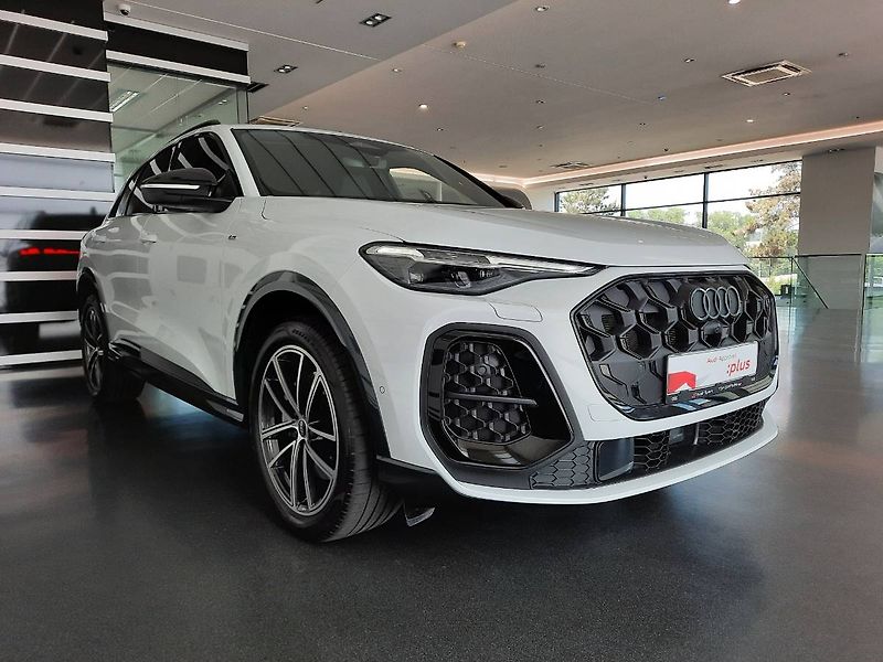 Audi Q5 (2025) 2.0 TDI quattro (150kW/204k) S - fotka 25 z 25