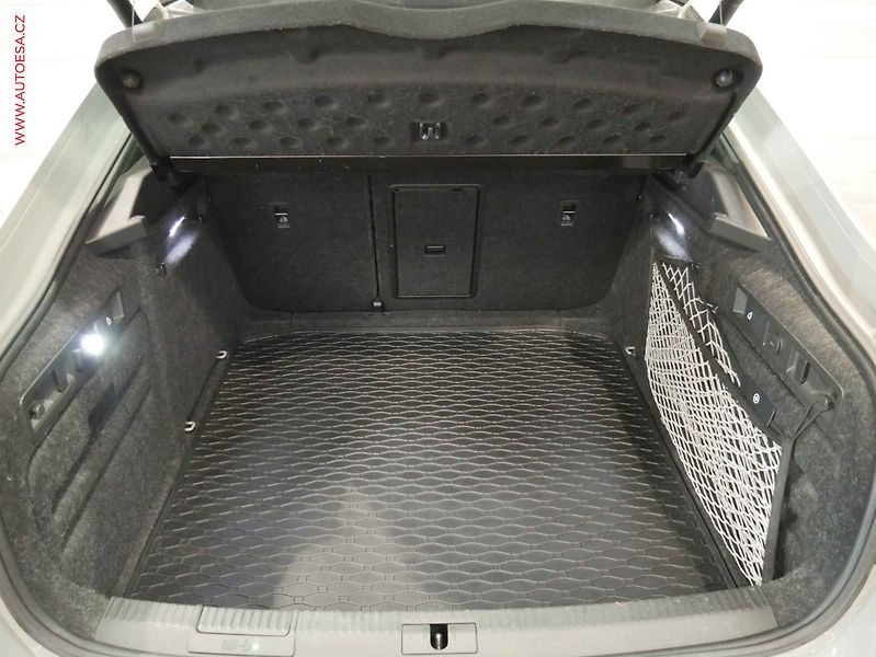 Škoda Superb (2019) 2.0 TDi, ČR, LED, navi - fotka 7 z 24