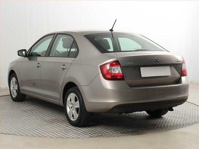 Škoda Rapid (2019) Ambition Plus 1.0 TSI, ČR - fotka 4 z 15