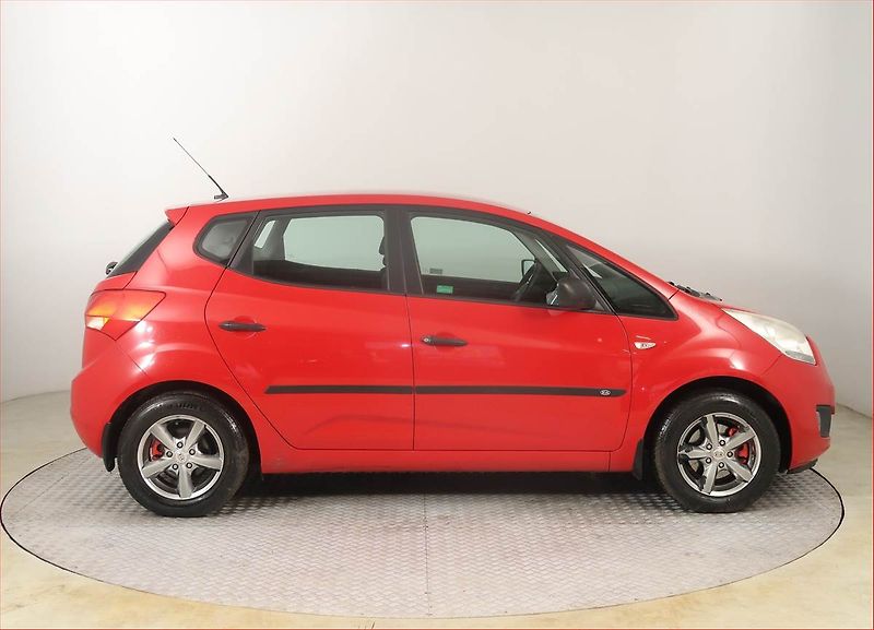 Kia Venga (2010) 1.4 CVVT, Serv.kniha - fotka 6 z 15