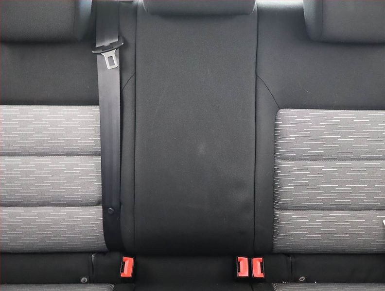 Škoda Octavia (2010) Ambiente 1.6 TDI, Serv.kniha - fotka 10 z 17