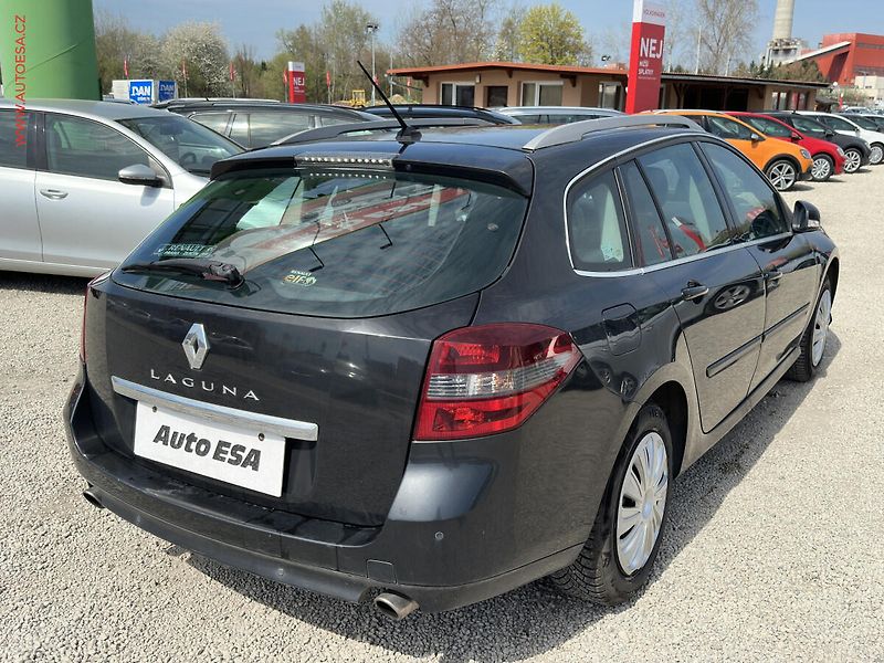 Renault Laguna (2010) 2.0d, ČR, Navi, xenon - fotka 4 z 19