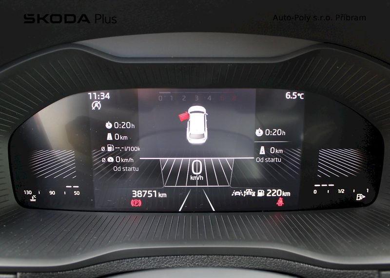 Škoda Karoq (2024) Drive 1.5TSI / 110kW 6°MP - fotka 12 z 21