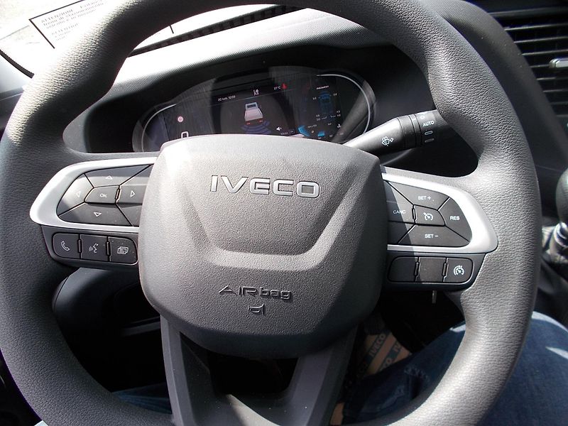 Iveco Daily (2025) 50C18HZ, ZÁRUKA 3 ROKY - fotka 16 z 22