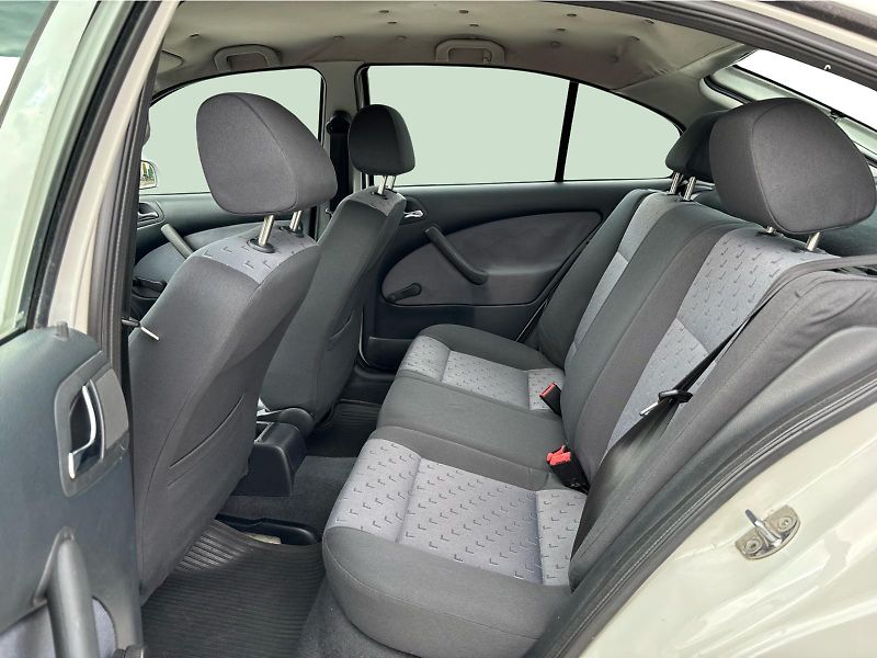 Škoda Octavia A 1,9 TDI 66 kW AMBIENTE - fotka 12 z 30