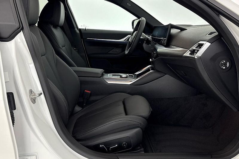 BMW i4 eDrive40 Gran Coupe - fotka 12 z 24
