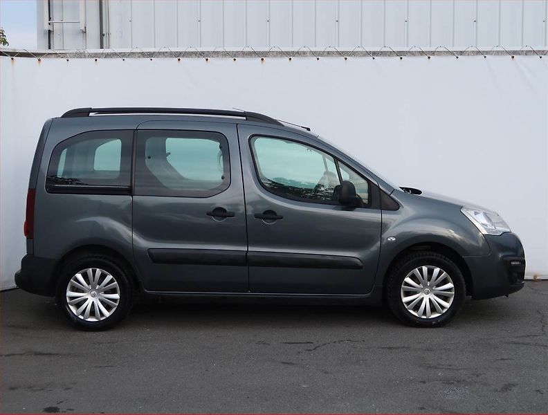 Citroën Berlingo (2018) XTR 1.6 BlueHDi, 5Míst, ČR - fotka 6 z 16