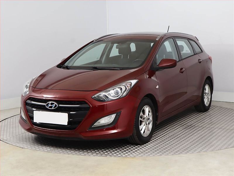 Hyundai i30 (2016) 1.6 CRDi, Tempomat - fotka 2 z 12