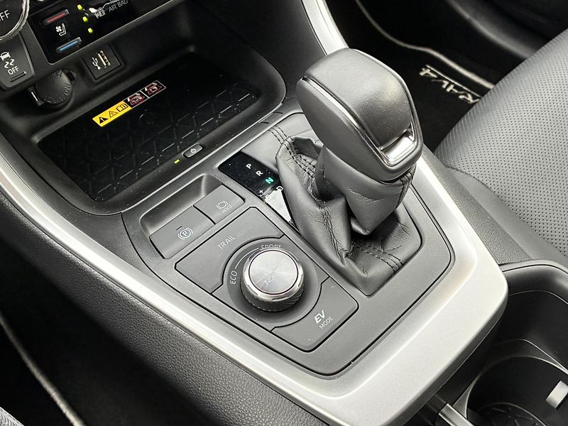 Toyota RAV4 2.5 HSD e-CVT AWD Exe. JBL Taž - fotka 20 z 23