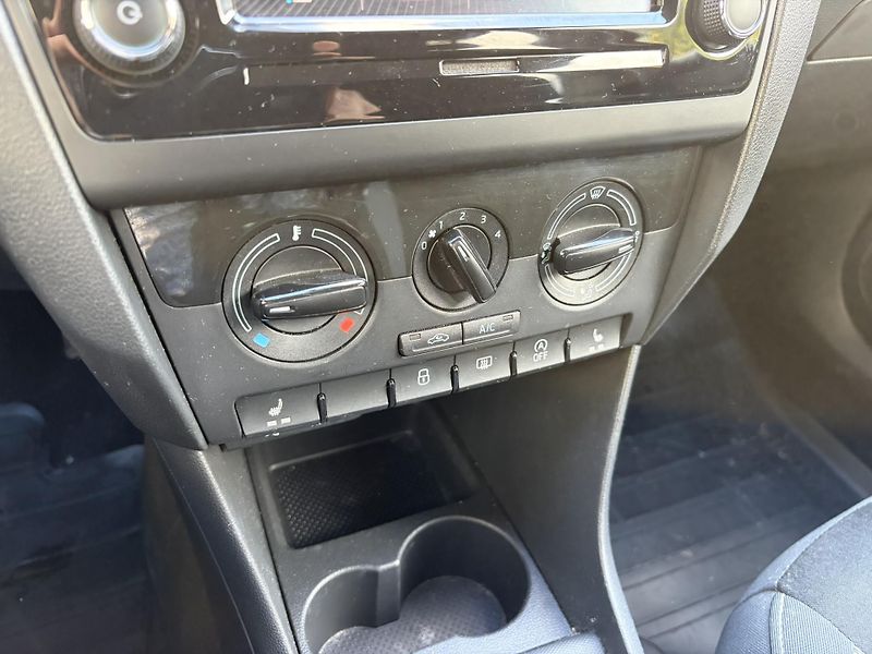 Škoda Rapid 1.0TSi 81kW Ambition Plus - fotka 17 z 21