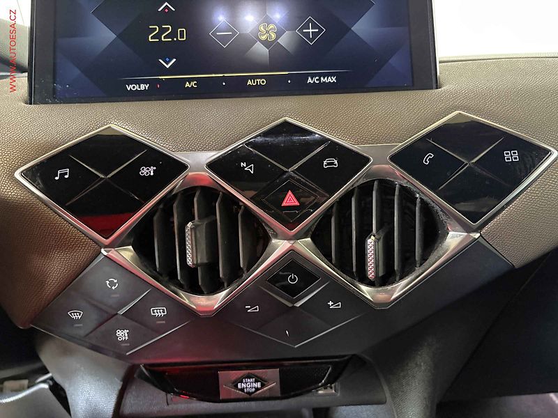 DS Automobiles DS3 Crossback (2020) 1.2 PT, AT, LED, navi, kamera - fotka 14 z 17