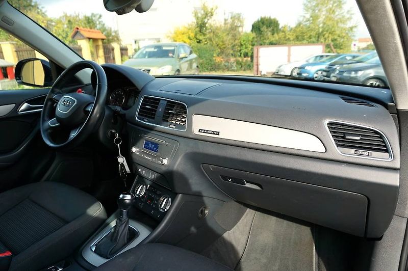 Audi Q3 (2013) 2,0 TFSI 125 kW - fotka 13 z 45