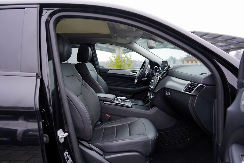 Mercedes-Benz GLE GLE43 AMG 4Matic/9AT/370PS/DPH - fotka 28 z 45