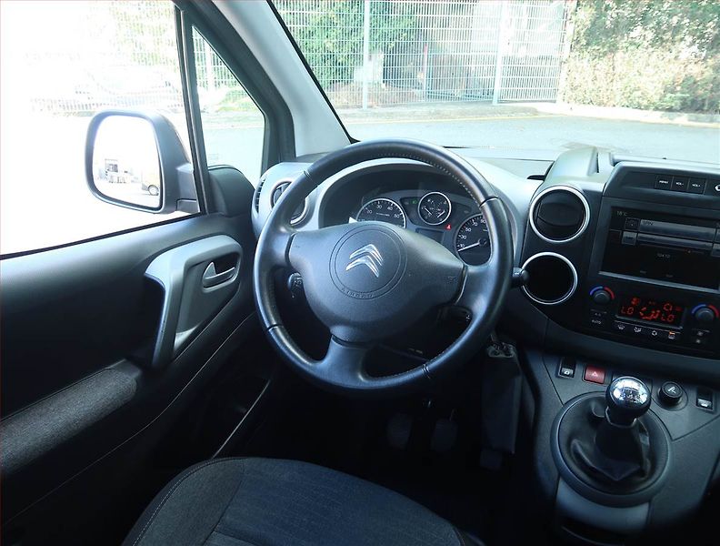 Citroën Berlingo (2015) XTR 1.6 HDi, 5Míst, ČR - fotka 7 z 17