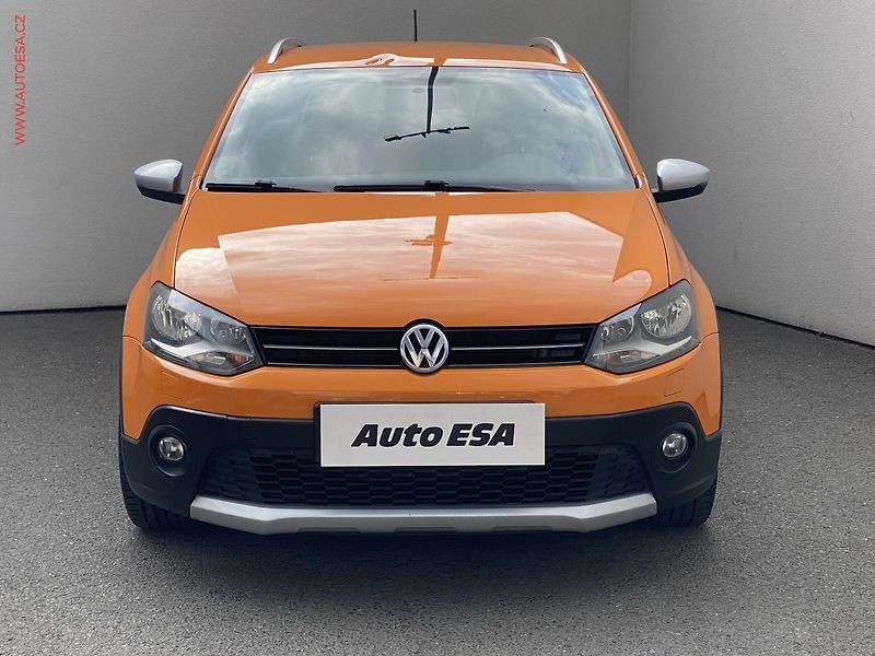Volkswagen Polo (2012) 1.2 TSi, CROSS, výhřev sed - fotka 2 z 18