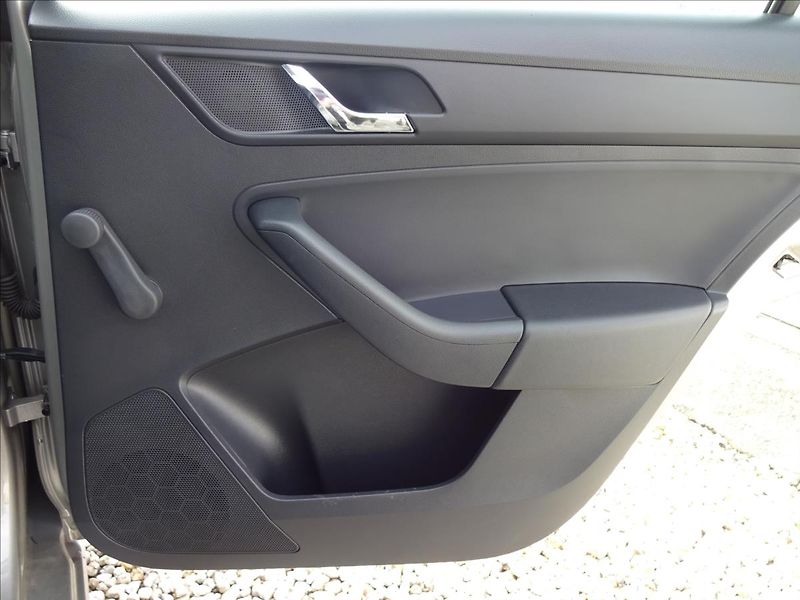 Škoda Rapid 1.2TSI 66kW - fotka 29 z 46