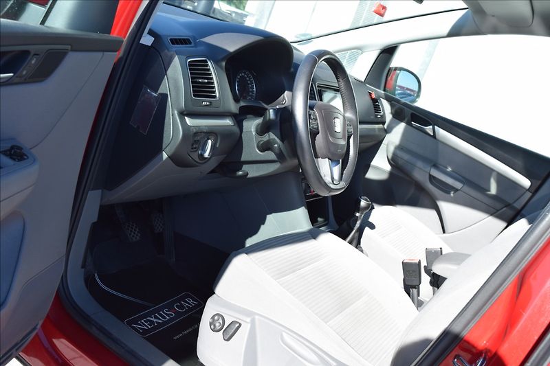 Seat Alhambra 1,4 TSi 110KW KLIMA NOVÁ NÁPLŇ - fotka 22 z 48
