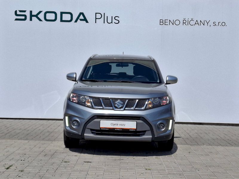 Suzuki Vitara (2017) Automat 4x4 1,4i 103kW - fotka 4 z 33