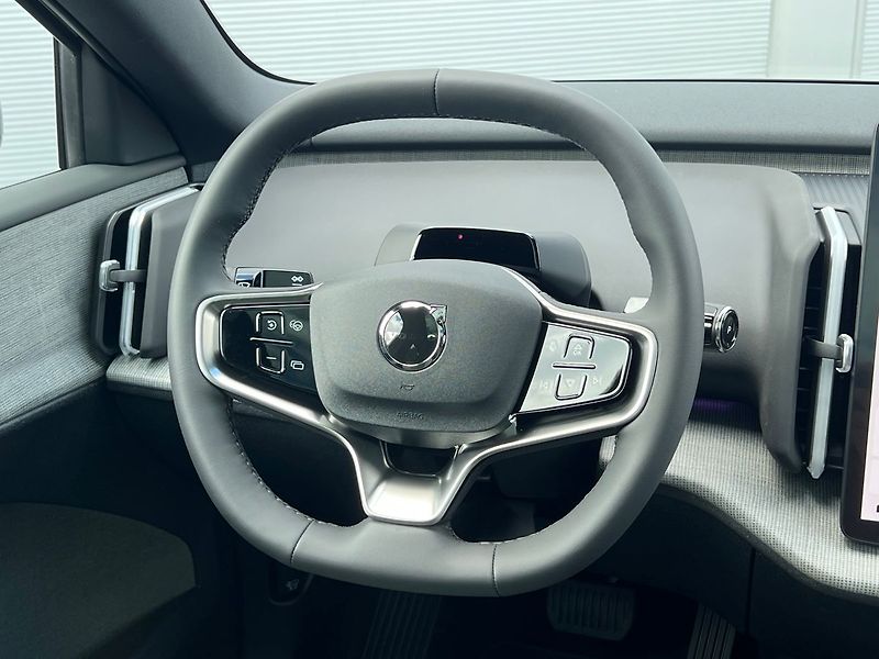 Volvo EX30 (2025) ULTRA Ultra, Twin Motor Perfor - fotka 7 z 16