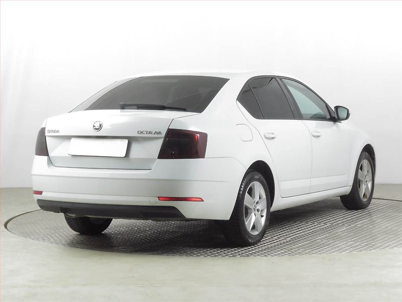 Škoda Octavia (2017) Ambition 1.4 TSI, Tempomat - fotka 5 z 15
