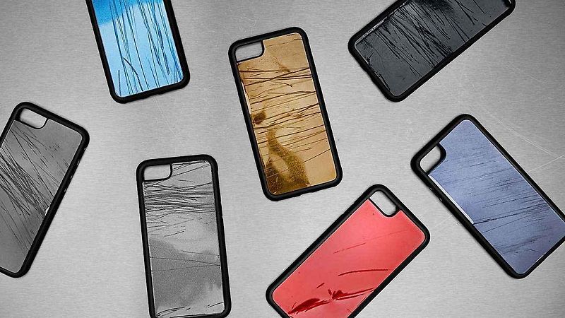 Kryty Volkswagen Crashed Case pro iPhone 8.