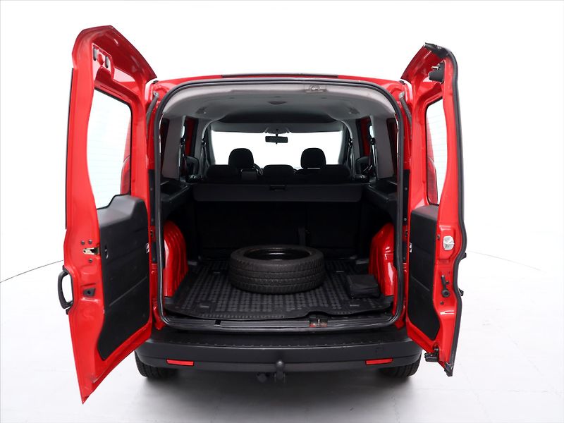 Fiat Dobló 1,6 JTD 77KW 5 Míst CZ - fotka 9 z 25