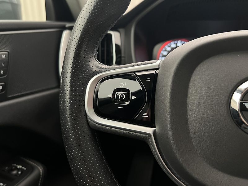 Volvo XC60 D4 INSCRIPTION AUT  - fotka 24 z 41