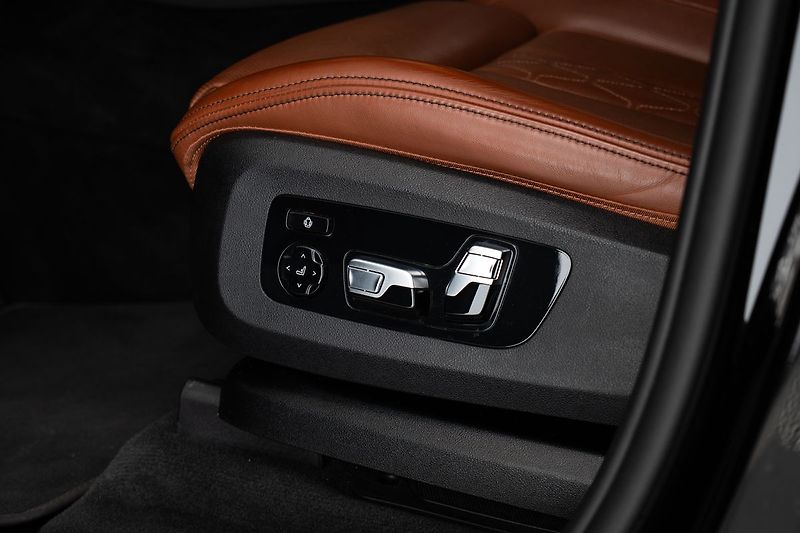 BMW X7 M50i/360/HarmanKardon/Pano - fotka 9 z 31