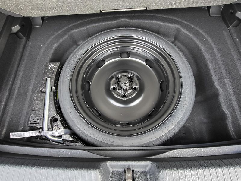Volkswagen Golf (2026) People 1,5 eTSI 85kW 7DSG mHEV - fotka 20 z 22