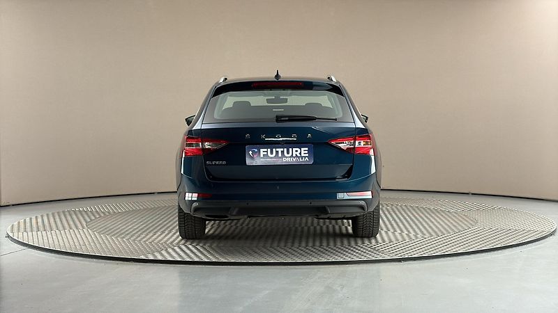 Škoda Superb 2.0 TDI DSG Style Combi - fotka 5 z 28