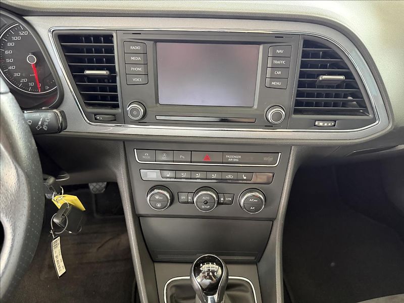 Seat Leon 1,4   FR,TSI103kW,ŘEMEN,SERVIS - fotka 15 z 24