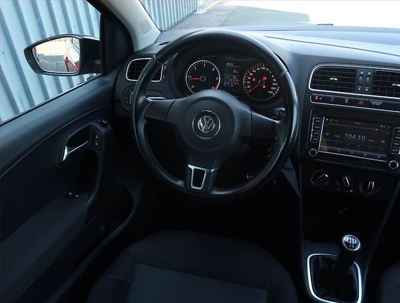 Volkswagen Polo (2012) Style 1.2 TDI, po STK - fotka 7 z 15