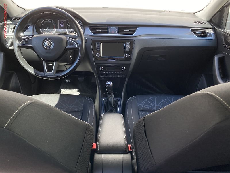 Škoda Rapid (2019) 1.0 TSi, Clever, xenon - fotka 8 z 18
