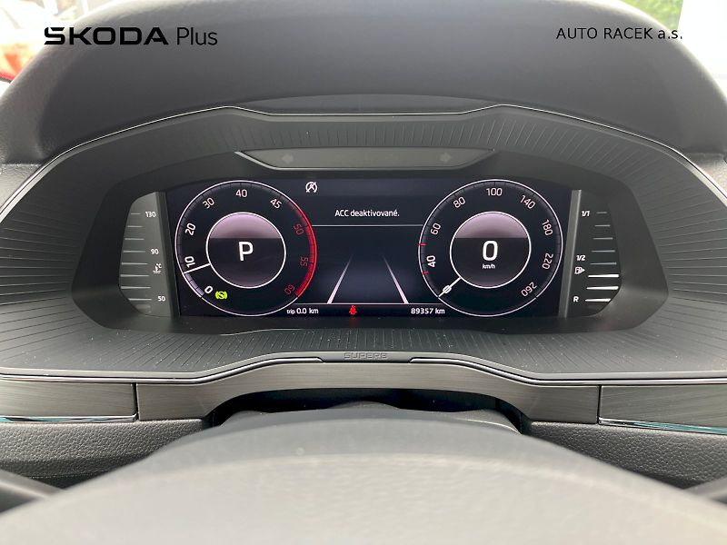 Škoda Superb (2019) 2.0 TDI 140kW Scout Combi 4x4 - fotka 5 z 29