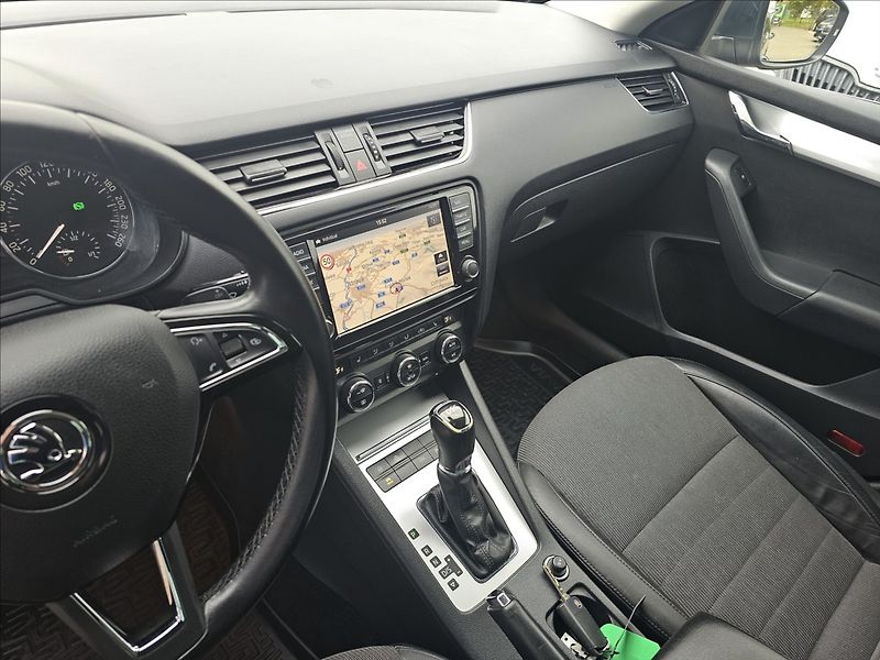 Škoda Octavia III 2,0TDi 110KW DSG Elegance - fotka 13 z 49