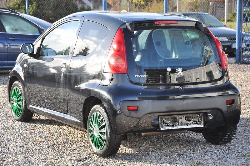 Peugeot 107 1.0i 50kW - fotka 4 z 15