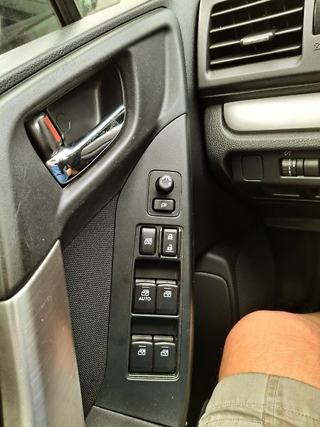 Subaru Forester 2.0 4x4 FACELIT  Rezervace  - fotka 38 z 46