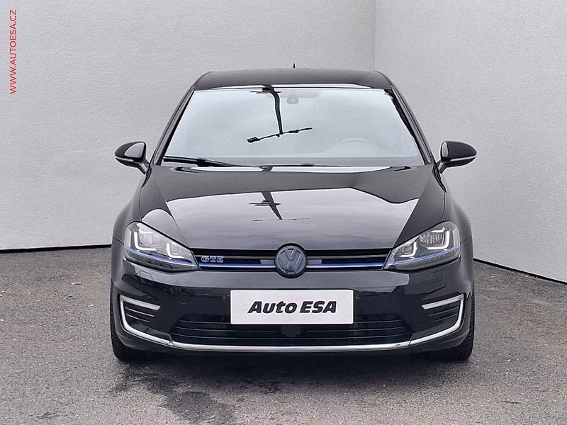 Volkswagen Golf (2014) 1.4TSi, GTE, DSG - fotka 2 z 19