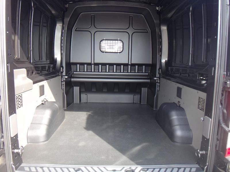Ford Transit (2026) DCiV Tren 350 L3H2_2.0EcoBlue - fotka 15 z 30