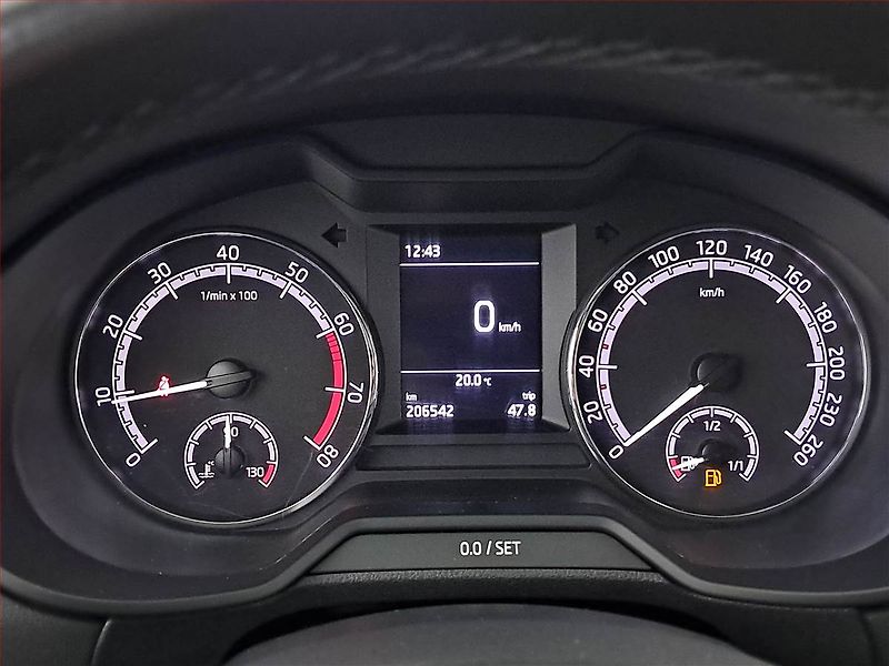 Škoda Octavia (2019) 1.5 TSI, ČR,1.maj, Tempomat - fotka 11 z 18
