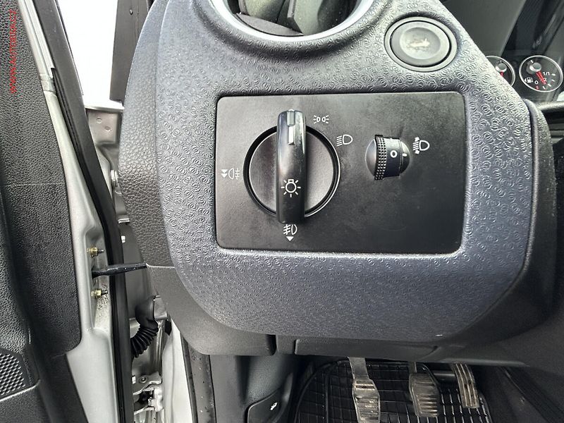 Ford Fusion (2007) 1.4 TDCi, AC, el. výbava - fotka 15 z 15