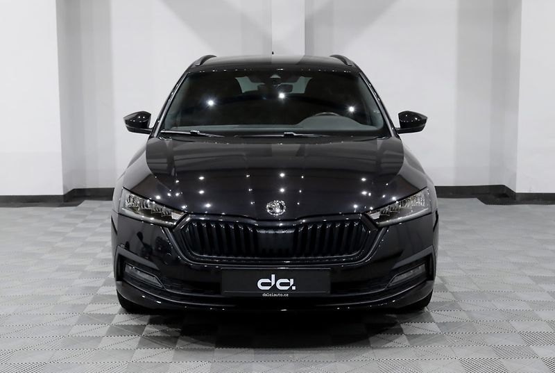 Škoda Octavia 4 Combi 1.5 TSI 110 kW - fotka 3 z 49