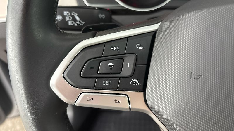 Volkswagen Passat 2.0 TDI DSG Elegance Variant - fotka 14 z 27