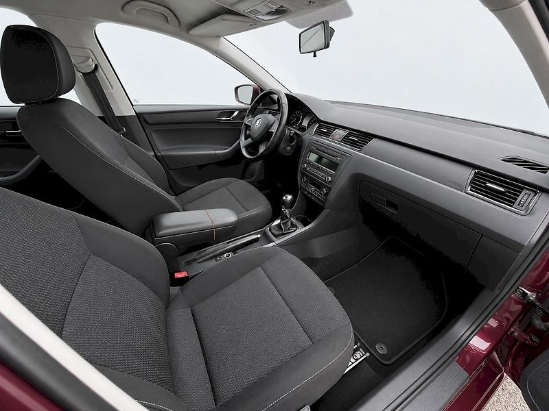 Škoda Rapid (2013) AMBIT 63/1.2TSI 5G - fotka 14 z 27